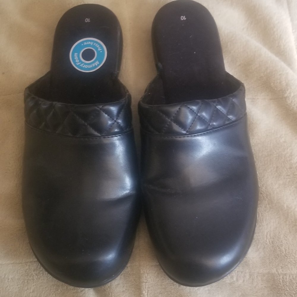 Black slip on dress shoes. Ladies Size 10.